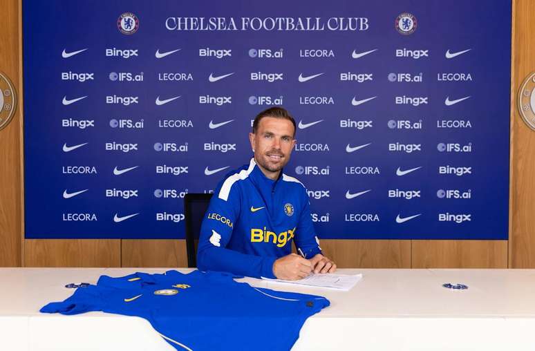Henderson assinou contrato de duas temporadas com os Blues &ndash;