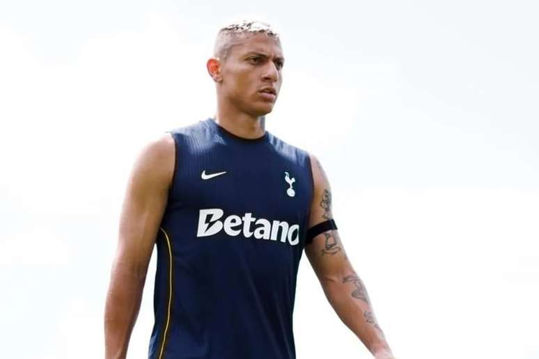 Richarlison tem contrato com o Tottenham at&eacute; junho de 2027 &ndash;