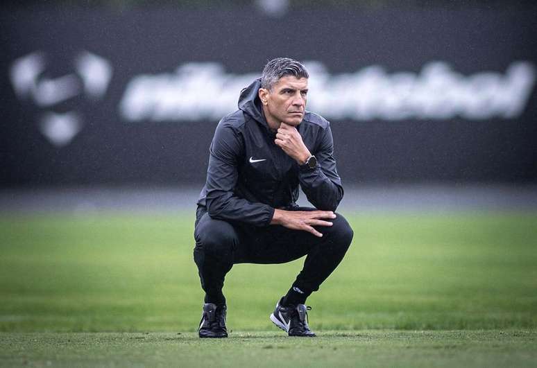 Pedro Emanuel assumiu o lugar de Renato Ga&uacute;cho no Vasco &ndash;