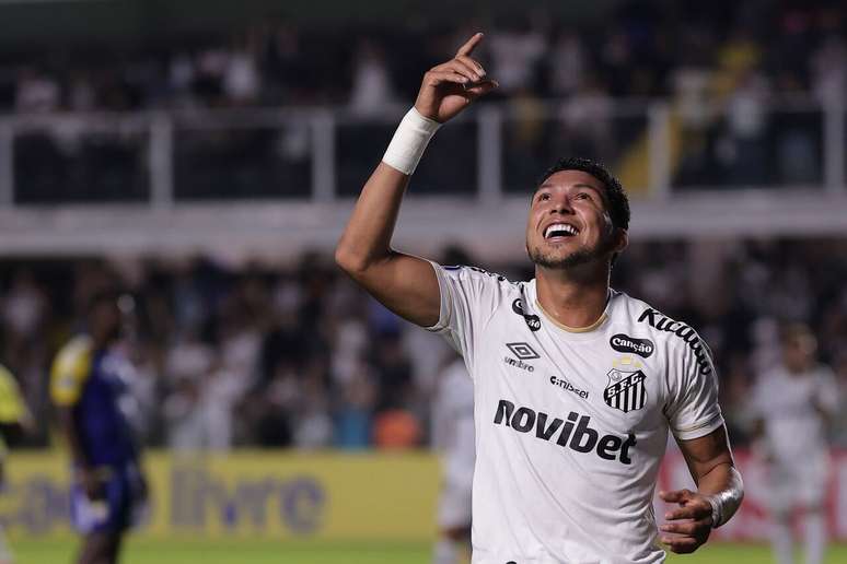 Rony, atualmente, est&aacute; no Santos &ndash;