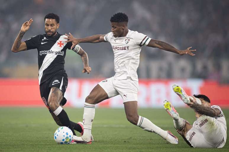 Primeiro jogo terminou empatado sem gols &ndash;