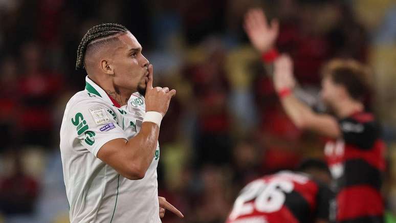 Paulinho marcou contra o Flamengo pelo Brasileir&atilde;o &ndash;