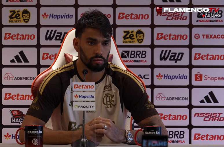 Paquet&aacute; em coletiva de imprensa no CT Ninho do Urubu, nesta segunda (3/8) &ndash;
