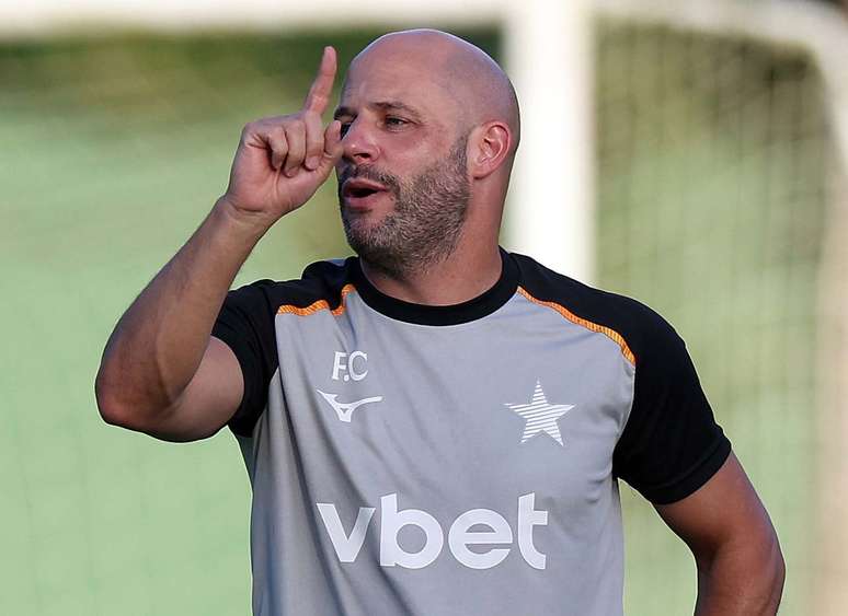 Franclim deseja a contrata&ccedil;&atilde;o de mais um zagueiro &ndash;