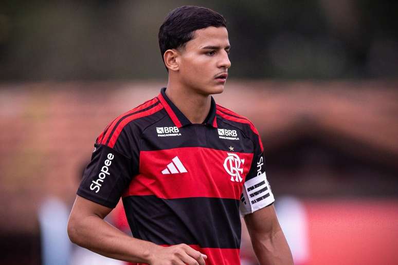 Kaio N&oacute;brega j&aacute; foi capit&atilde;o na base do Flamengo &ndash;
