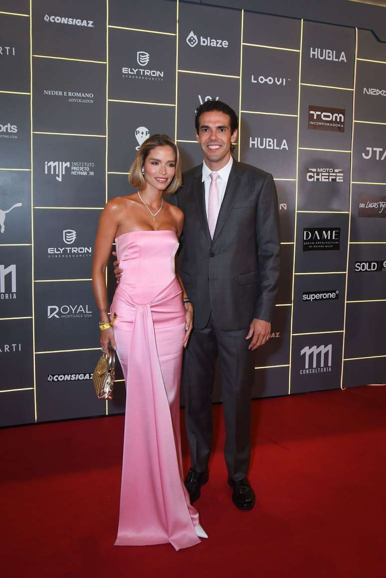 Carol Dias e Kak&aacute; 