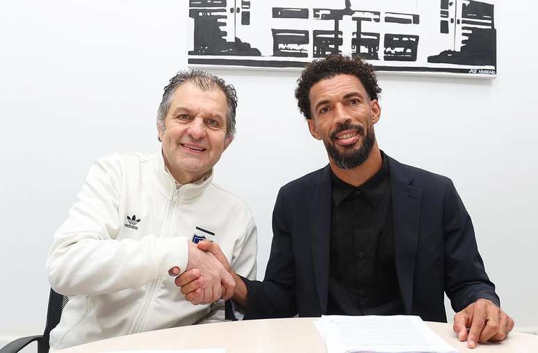 Vozinha assina contrato com Colo-Colo &ndash;