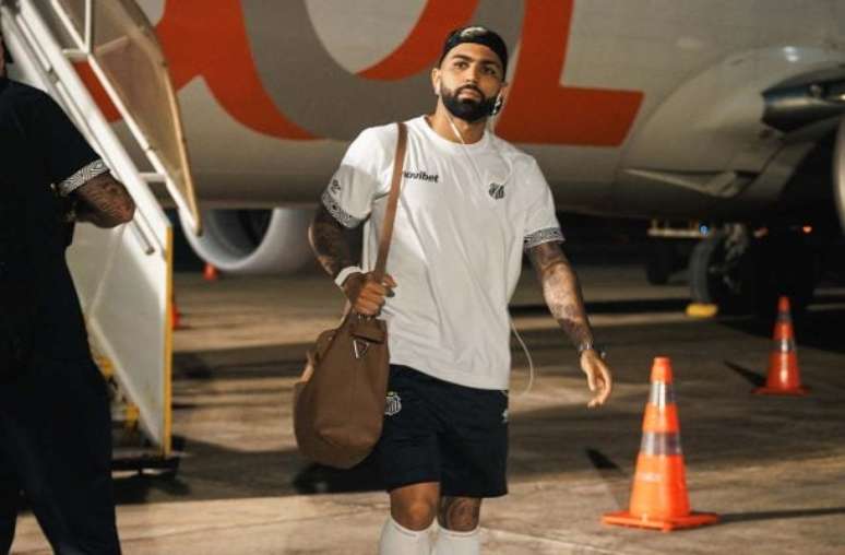 Fotos: Rual Baretta/ Santos FC. - Legenda: Desembarque o Santos em Bel&eacute;m, no Par&aacute;, para enfrentar o Remo