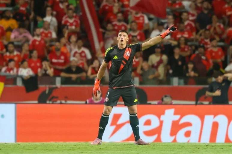 Rochet tem um hist&oacute;rico complicado de les&otilde;es no Inter &ndash;