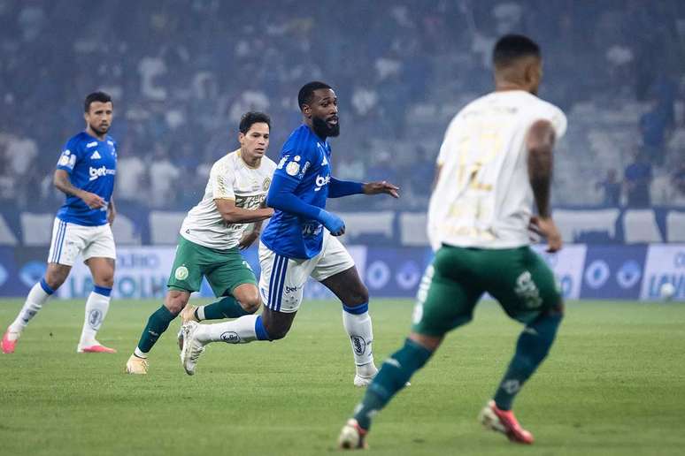 Cruzeiro eliminou a Chapecoense, no Mineir&atilde;o., nas oitavas da Copa do Brasil &ndash;