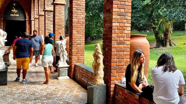 Instituto Ricardo Brennand abre visita&ccedil;&atilde;o gratuita nesta sexta (7) no Recife