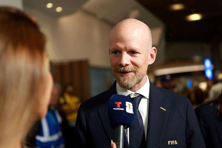 Muitas cr&iacute;ticas a Infantino vieram de dentro da pr&oacute;pria Fifa, incluindo do secret&aacute;rio-geral Mattias Grafstrom