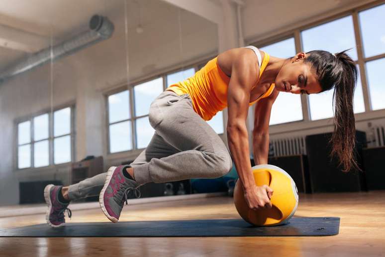 O kettlebell &eacute; um aliado dos corredores para desenvolver for&ccedil;a, pot&ecirc;ncia e estabilidade