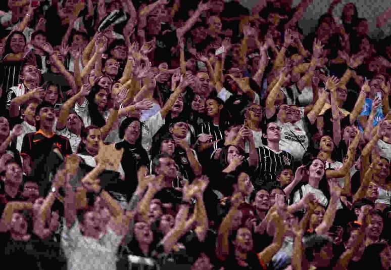 Corinthians conta com o apoio da torcida para virar disputa contra o Inter &ndash;