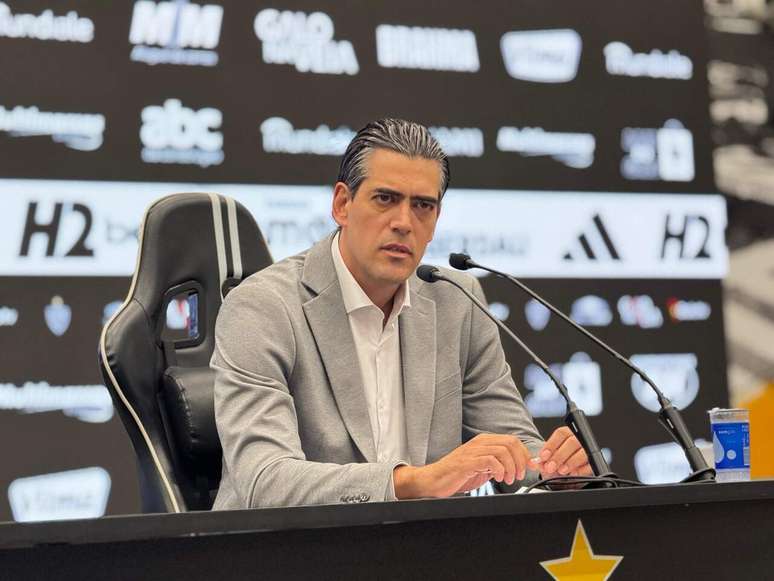 Paulo Bracks destaca desejo m&uacute;tuo entre clube e jogador &ndash;