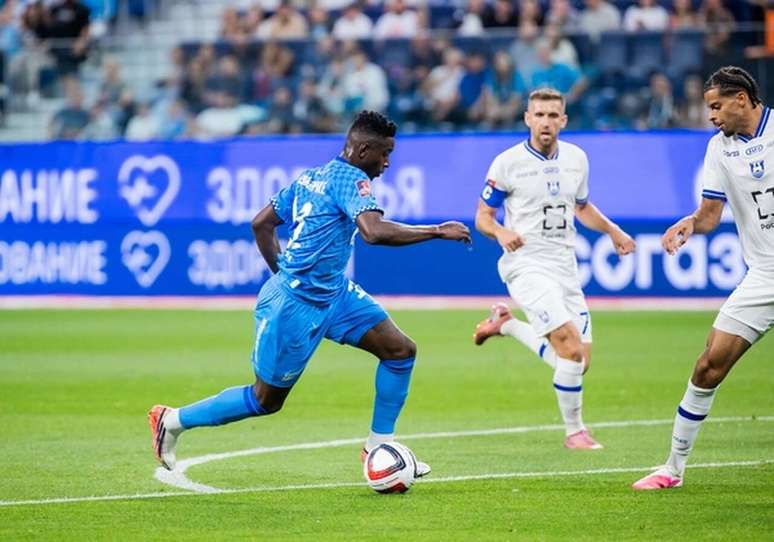 Zenit deseja receber pagamento integralmente &agrave; vista para liberar Luiz Henrique &ndash;