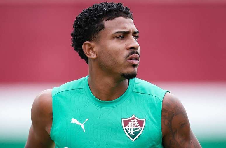 Atacante vive melhor fase da carreira &ndash;