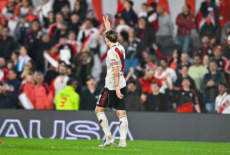 Facundo Colidio vai assinar contrato de tr&ecirc;s anos com o Vasco &ndash;