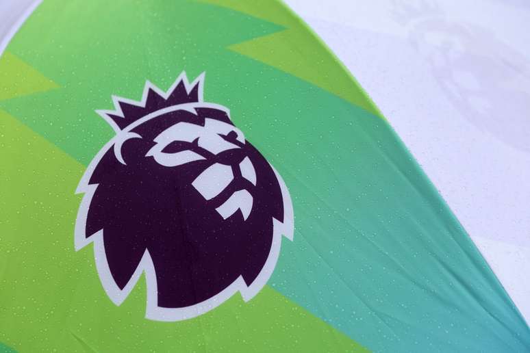 Futebol inglês implementará nova regra para combater cera de goleiros. 