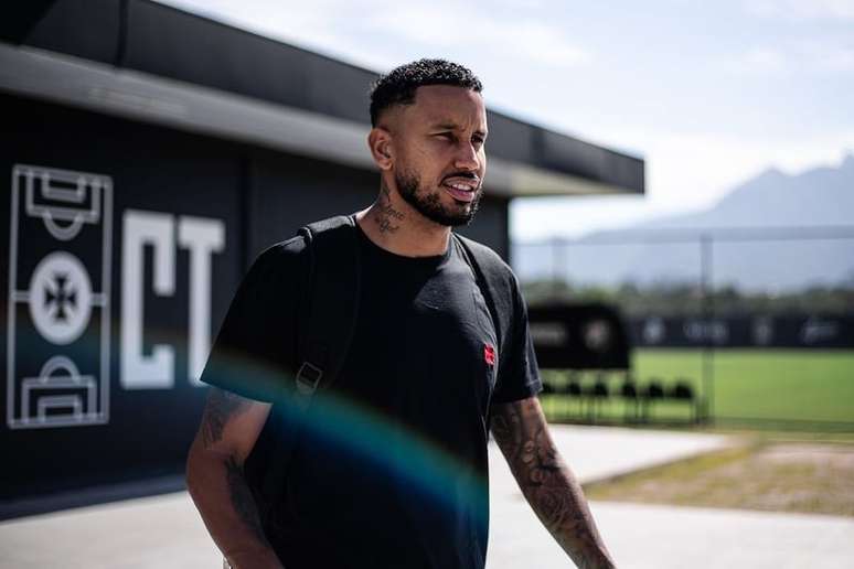 Jair &eacute; titular do time do Vasco &ndash;