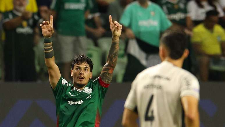 Gustavo G&oacute;mez em campo pelo Palmeiras &ndash;