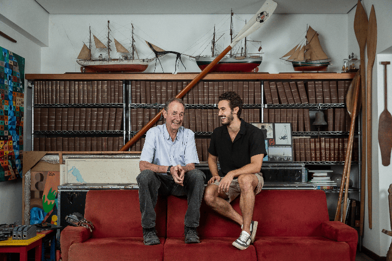 O ator usou como recurso de prepara&ccedil;&atilde;o o livro 'Cem Dias Entre C&eacute;u e o Mar', escrito por Amyr Klink, que foi a inspira&ccedil;&atilde;o para o filme