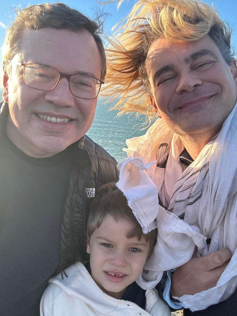 Carmo Dalla Vecchia e Jo&atilde;o Emanuel Carneiro s&atilde;o pais de Pedro, de 6 anos