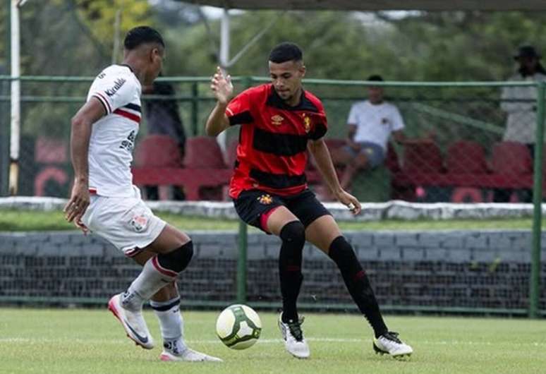 Arthur Maron, de 19 anos, &eacute; o destaque do time sub-20 do Sport &ndash; Reprodu&ccedil;&atilde;o/Instagram