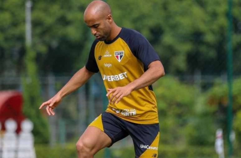 Lucas Moura em treino pelo São Paulo –