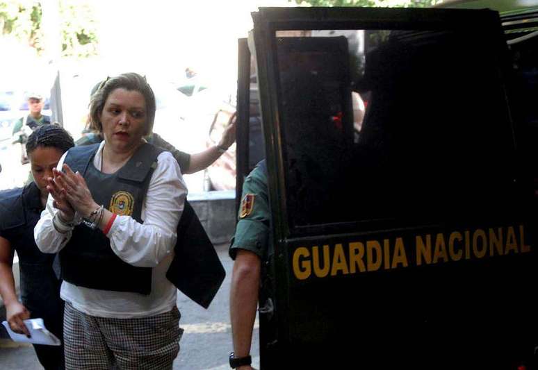 Afiuni durante uma mudan&ccedil;a em 2010
