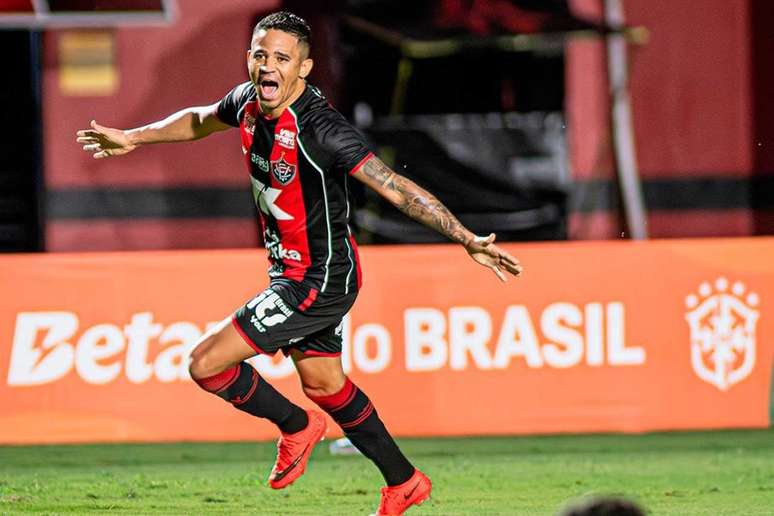 Vit&oacute;ria vem de classifica&ccedil;&atilde;o &eacute;pica diante do Athletico na Copa do Brasil &ndash;