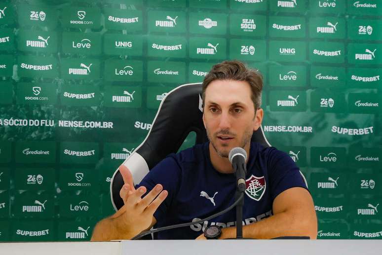 Zubeld&iacute;a durante a coletiva de imprensa &ndash; FOTO: MARCELO GON&Ccedil;ALVES / FLUMINENSE F.C.