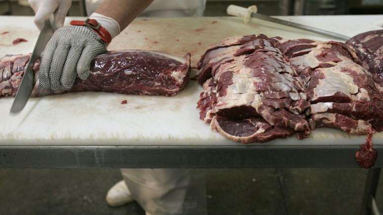 A carne pode ser deliciosa e nutritiva, mas como ela chegou ao seu prato?
