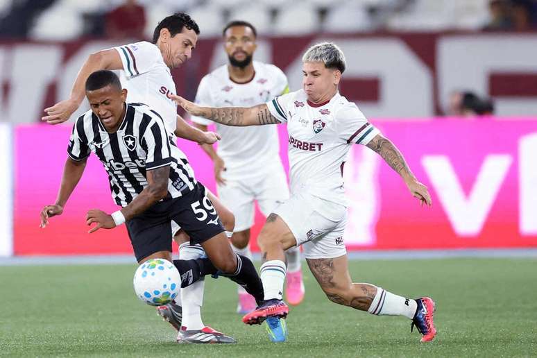 Botafogo e Fluminense ficaram no empate no Nilton Santos &ndash;