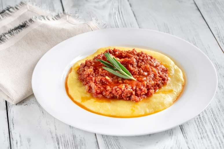 Polenta &agrave; bolonhesa 