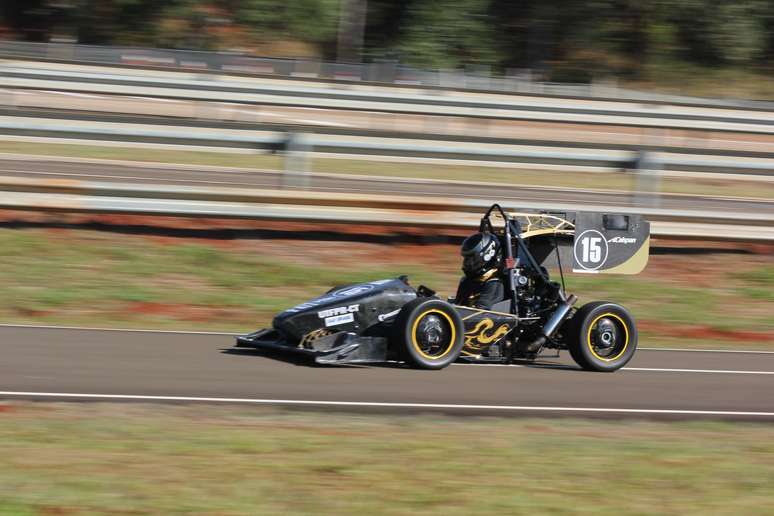 Eduargo Baggio com o EK507 durante a prova de Autocross 