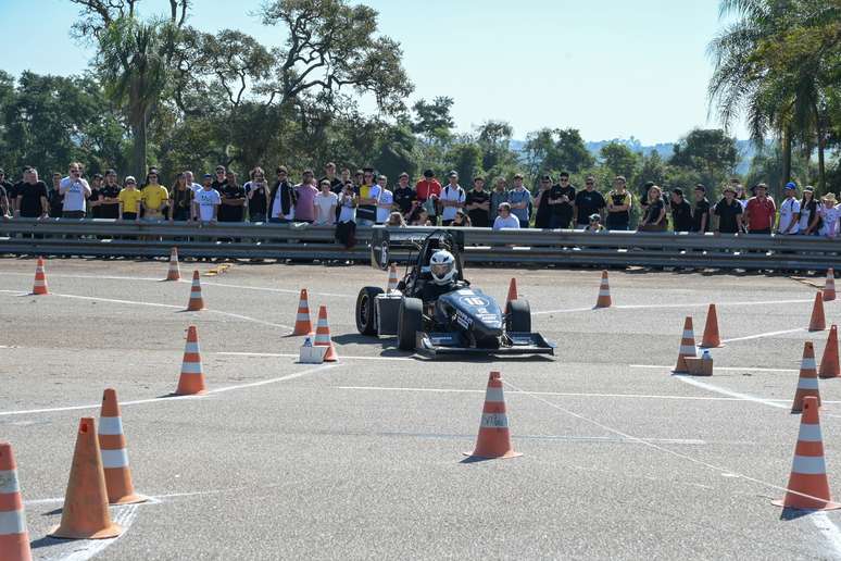EK507 durante o Skid Pad 