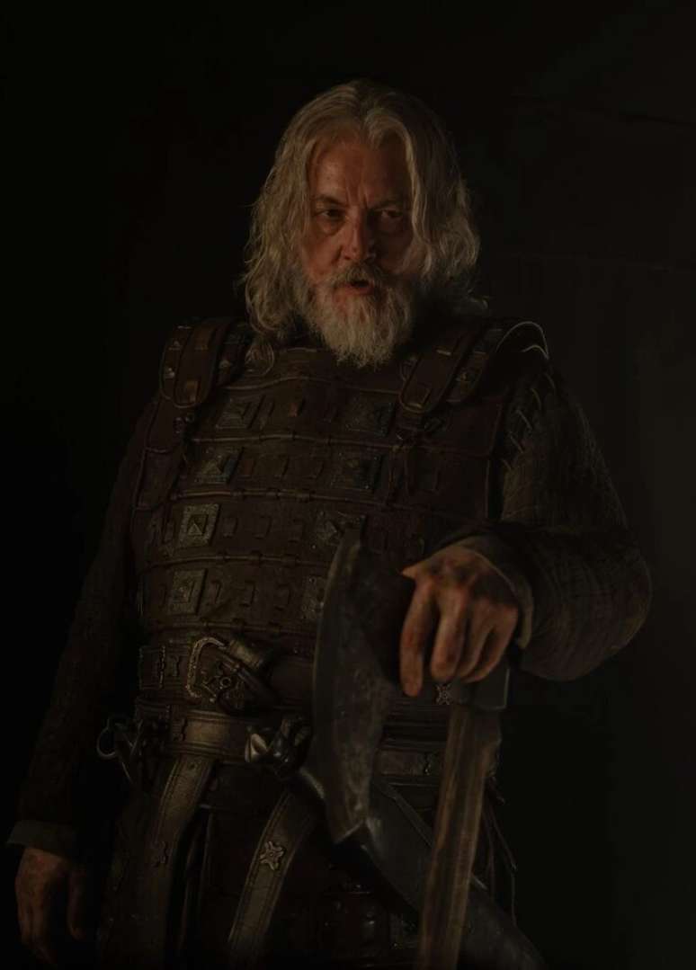 Sir Roderick Dustin perde um bra&ccedil;o durante o confronto com Ormund Hightower
