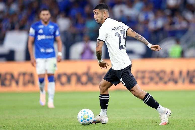 Santi ainda n&atilde;o conseguiu se firmar no Mais Tradicional &ndash;