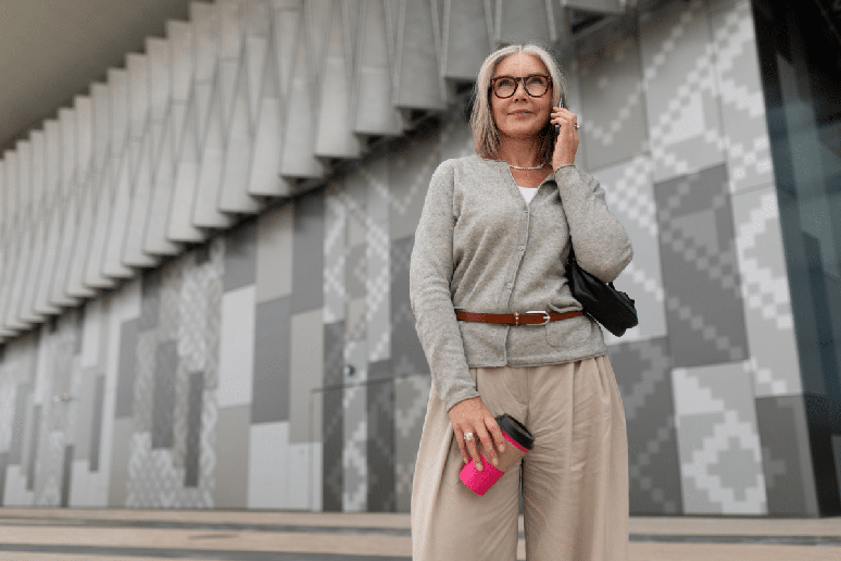 A terceira pe&ccedil;a transforma o look b&aacute;sico e acrescenta um toque de eleg&acirc;ncia &agrave; produ&ccedil;&atilde;o 