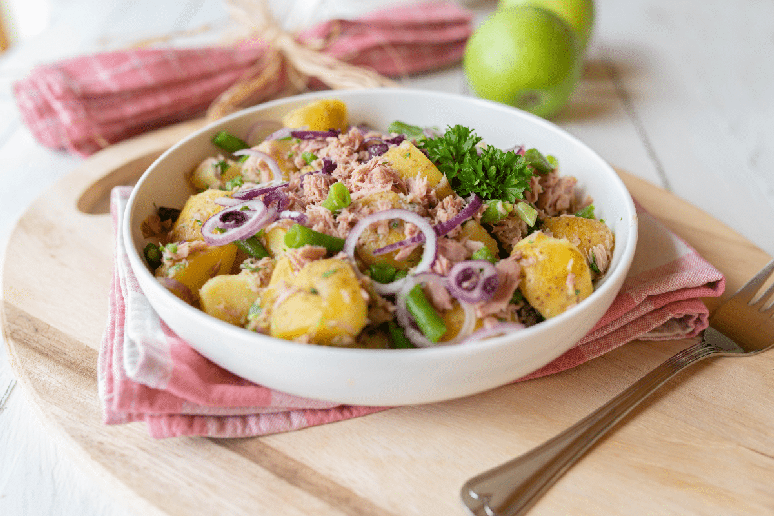 Salada de batata com atum e vagem 