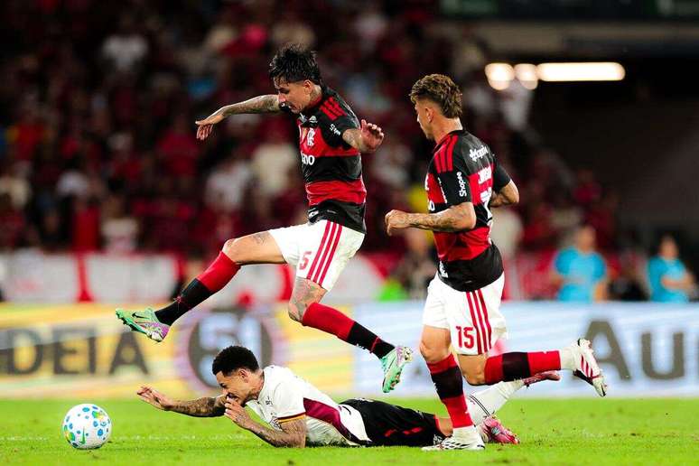 Jogadores demonstraram muita vontade em campo &ndash;