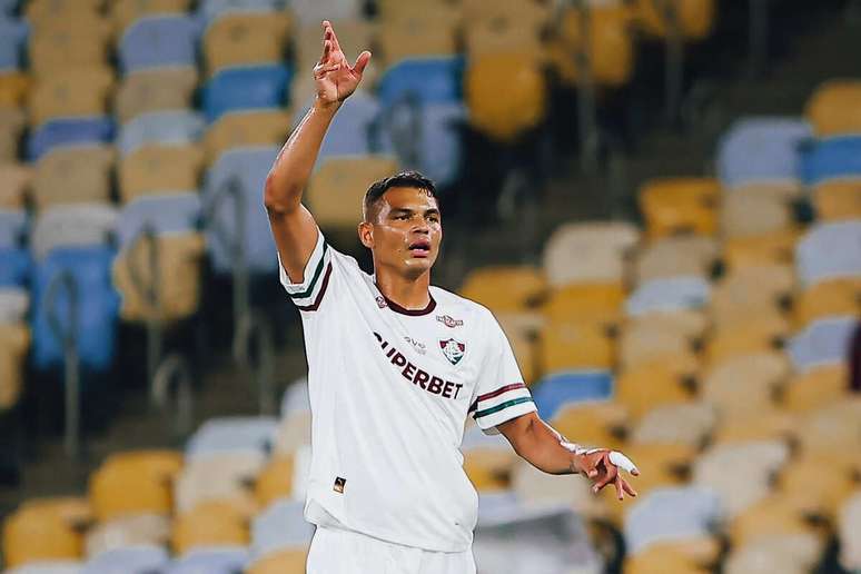 Thiago Silva tem contrato at&eacute; o fim do ano &ndash;