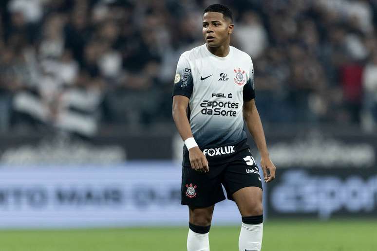 Wesley relembra interesse do Corinthians e explica escolha pela Raposa &ndash;
