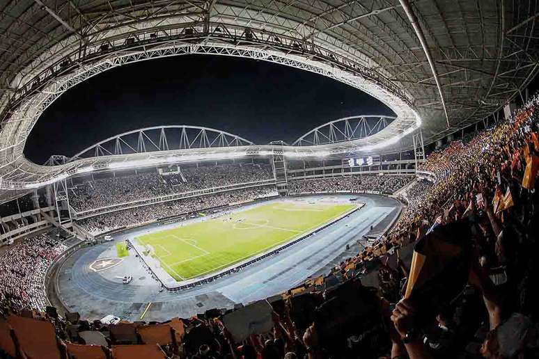 De Alba conhecer&aacute;, enfim, o Colosso do Sub&uacute;rbio &ndash;