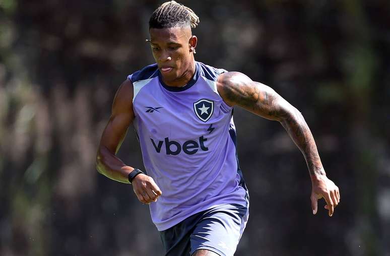 Botafogo deseja receber at&eacute; 40 milh&otilde;es de euros (R$ 236,6 milh&otilde;es) por Danilo &ndash;