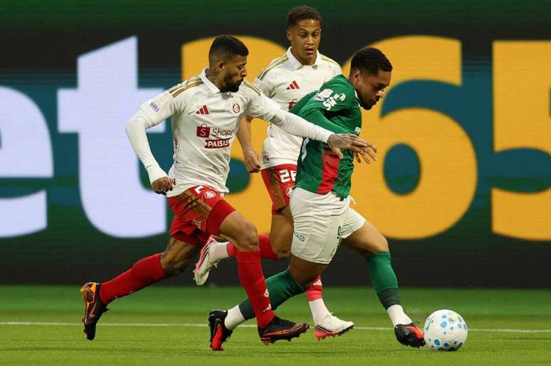 Palmeiras n&atilde;o conseguiu furar o bloqueio da defesa do Internacional &ndash;