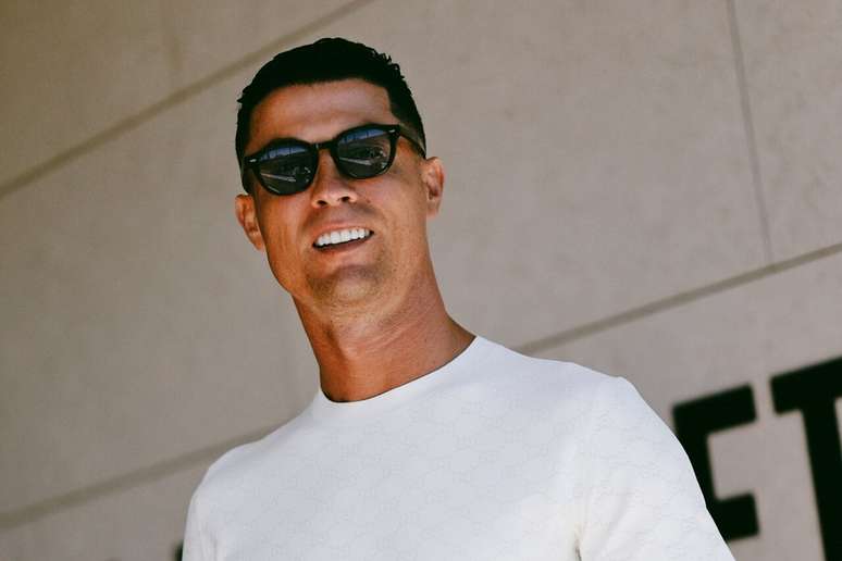 Voz do craque portugu&ecirc;s virou despertador e viralizou nas redes sociais &ndash;