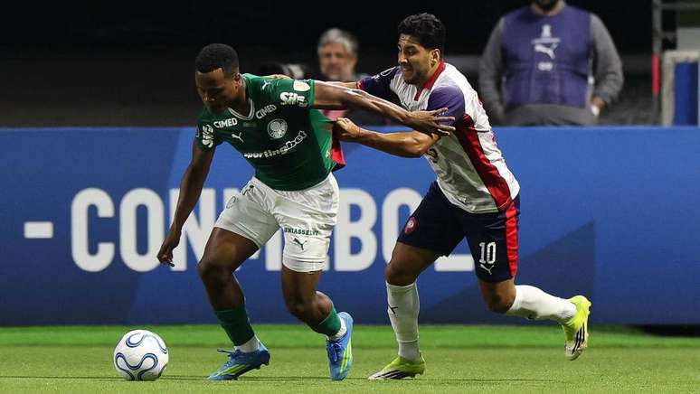 Na fase de grupos, Cerro Porte&ntilde;o encerrou invencibilidade de cinco anos do Palmeiras como mandante na Libertadores &ndash;