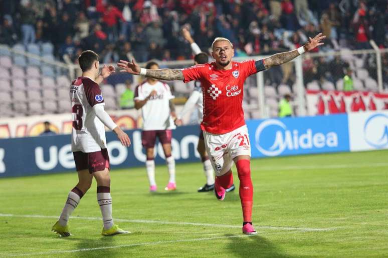 Cienciano pode dar trabalho ao Botafogo &ndash;